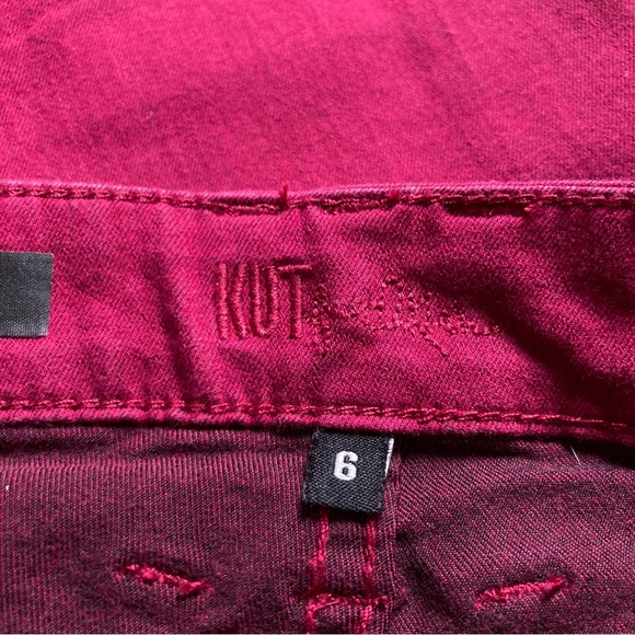 Kut From the Cloth Diana Skinny Burgundy Stretch Jeans Distressed Hem Size 6 - Picture 12 of 16